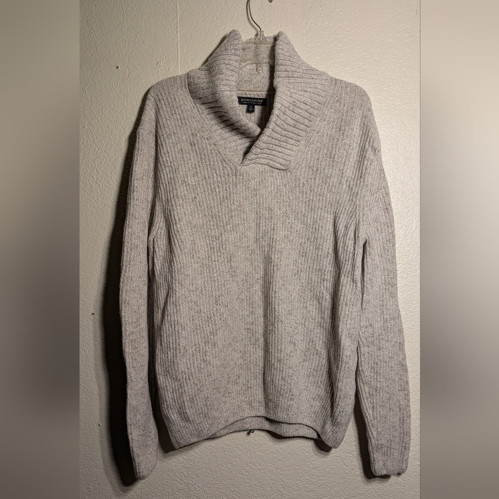 Banana Republic Size Medium Women's Sweater Made Of Italian Yarn